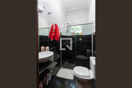 Casa à venda com 360m², 4 quartos e 4 vagasBanheiro das semi suítes 1 e 2