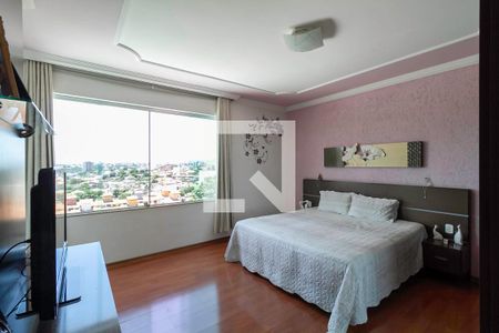 Casa à venda com 360m², 4 quartos e 4 vagasSuíte