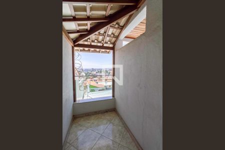 Casa à venda com 360m², 4 quartos e 4 vagasVaranda do quarto