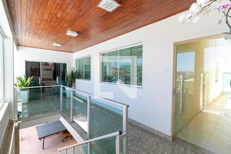 Casa à venda com 360m², 4 quartos e 4 vagasEntrada