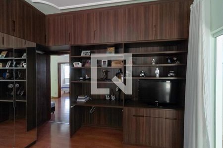 Casa à venda com 360m², 4 quartos e 4 vagasSemi suíte 1