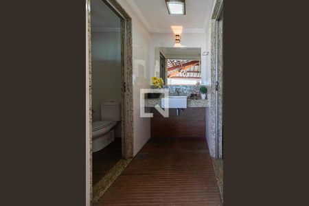 Casa à venda com 360m², 4 quartos e 4 vagasLavabo