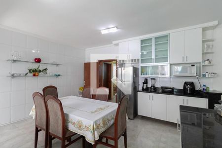 Casa à venda com 360m², 4 quartos e 4 vagasCozinha