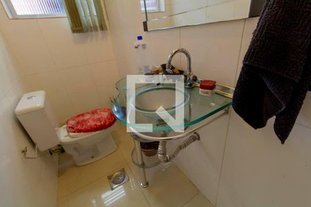 Casa à venda com 180m², 3 quartos e 2 vagasLavabo