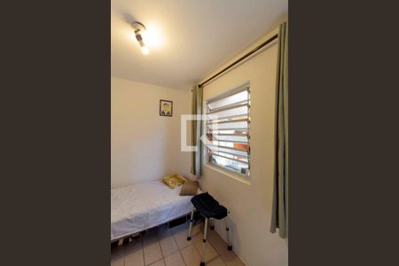 Casa à venda com 180m², 3 quartos e 2 vagasQuarto de Serviço