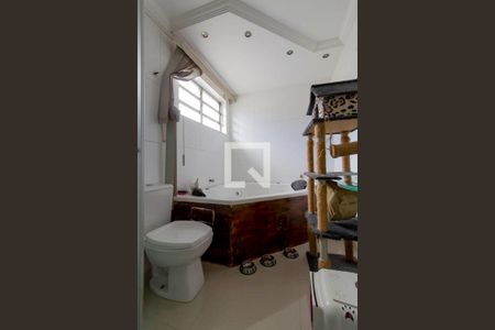 Casa à venda com 180m², 3 quartos e 2 vagasBanheiro Suíte