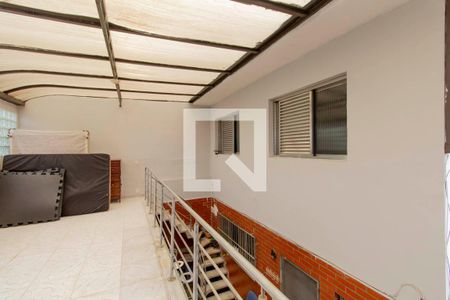 Casa à venda com 180m², 3 quartos e 2 vagasVaranda