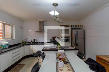 Casa à venda com 180m², 3 quartos e 2 vagasCozinha