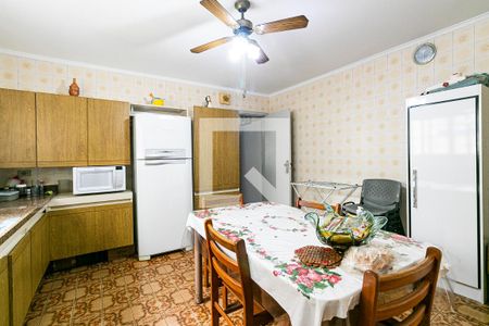 Casa à venda com 145m², 3 quartos e 2 vagas Casa à venda com 145m², 3 quartos e 2 vagasCozinha