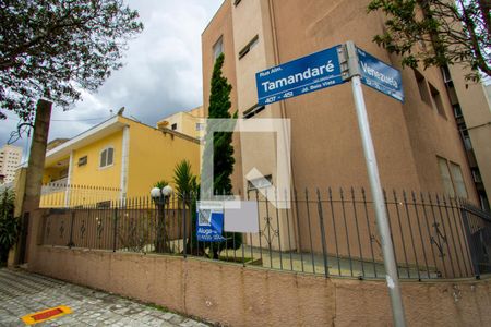 Apartamento para alugar com 86m², 2 quartos e 1 vaga Apartamento para alugar com 86m², 2 quartos e 1 vagaFachada