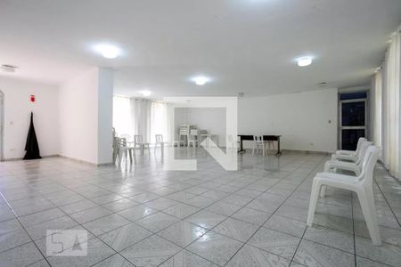 Apartamento à venda com 53m², 2 quartos e 1 vaga Apartamento à venda com 53m², 2 quartos e 1 vagaÁrea comum - Salão de festas