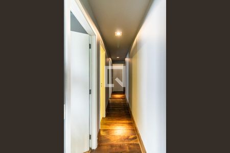 Apartamento à venda com 220m², 3 quartos e 3 vagas Apartamento à venda com 220m², 3 quartos e 3 vagasCorredor