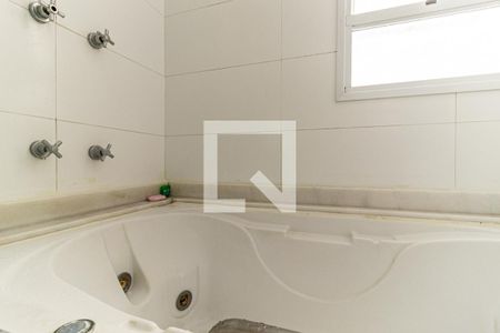 Apartamento à venda com 220m², 3 quartos e 3 vagas Apartamento à venda com 220m², 3 quartos e 3 vagasBanheiro da Suíte 1 - Banheira