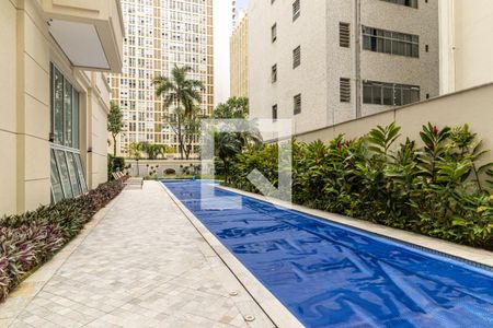 Apartamento à venda com 220m², 3 quartos e 3 vagas Apartamento à venda com 220m², 3 quartos e 3 vagasPiscina
