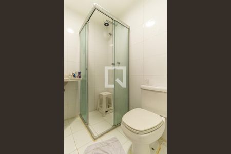 Apartamento à venda com 220m², 3 quartos e 3 vagas Apartamento à venda com 220m², 3 quartos e 3 vagasBanheiro Social - Box