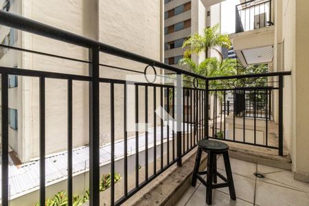 Apartamento à venda com 220m², 3 quartos e 3 vagas Apartamento à venda com 220m², 3 quartos e 3 vagasVaranda da Suíte 1