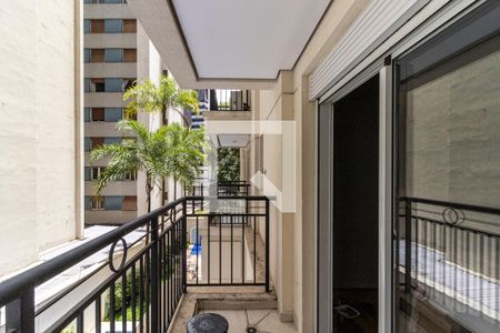 Apartamento à venda com 220m², 3 quartos e 3 vagas Apartamento à venda com 220m², 3 quartos e 3 vagasVaranda da Suíte 1