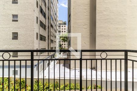 Apartamento à venda com 220m², 3 quartos e 3 vagas Apartamento à venda com 220m², 3 quartos e 3 vagasVaranda da Suíte 1