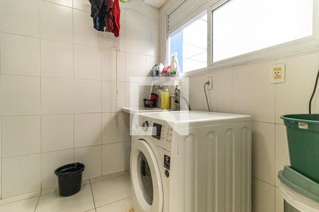 Apartamento à venda com 220m², 3 quartos e 3 vagas Apartamento à venda com 220m², 3 quartos e 3 vagasÁrea de Serviço