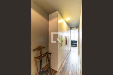 Apartamento à venda com 220m², 3 quartos e 3 vagas Apartamento à venda com 220m², 3 quartos e 3 vagasCorredor - Armário