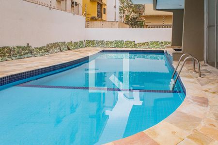 Apartamento para alugar com 140m², 4 quartos e 2 vagas Apartamento para alugar com 140m², 4 quartos e 2 vagasÁrea comum - Piscina