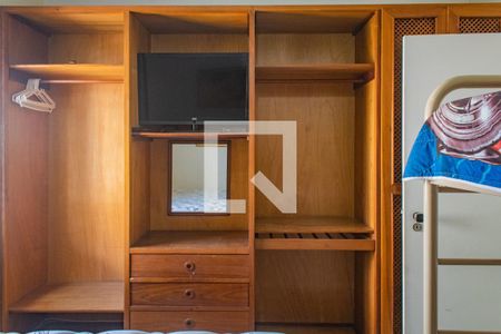 Apartamento para alugar com 140m², 4 quartos e 2 vagas Apartamento para alugar com 140m², 4 quartos e 2 vagasQuarto 1