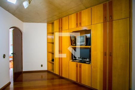 Casa à venda com 400m², 4 quartos e 5 vagas Casa à venda com 400m², 4 quartos e 5 vagasQuarto 3