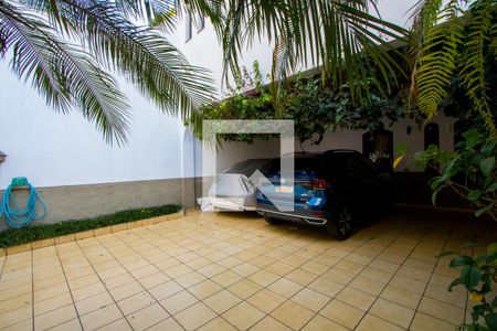 Casa à venda com 400m², 4 quartos e 5 vagas Casa à venda com 400m², 4 quartos e 5 vagasGaragem