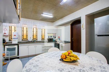 Casa à venda com 400m², 4 quartos e 5 vagas Casa à venda com 400m², 4 quartos e 5 vagasCozinha