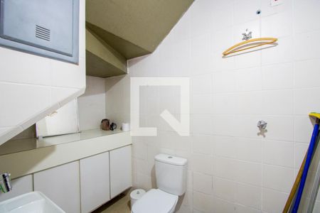 Casa à venda com 400m², 4 quartos e 5 vagas Casa à venda com 400m², 4 quartos e 5 vagasLavabo do espaço gourmet