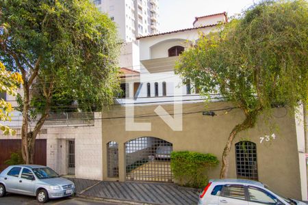 Casa à venda com 400m², 4 quartos e 5 vagas Casa à venda com 400m², 4 quartos e 5 vagasFachada