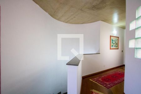 Casa à venda com 400m², 4 quartos e 5 vagas Casa à venda com 400m², 4 quartos e 5 vagasCorredor