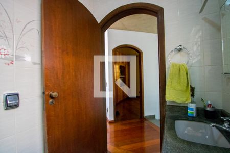 Casa à venda com 400m², 4 quartos e 5 vagas Casa à venda com 400m², 4 quartos e 5 vagasBanheiro social