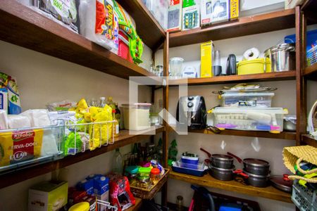 Casa à venda com 400m², 4 quartos e 5 vagas Casa à venda com 400m², 4 quartos e 5 vagasÁrea de serviço - Despensa