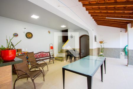 Casa à venda com 400m², 4 quartos e 5 vagas Casa à venda com 400m², 4 quartos e 5 vagasEspaço gourmet