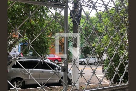 Casa à venda com 218m², 6 quartos e 1 vaga