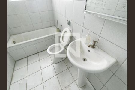 Casa à venda com 218m², 6 quartos e 1 vaga