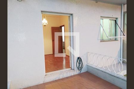 Casa à venda com 132m², 3 quartos e 1 vaga