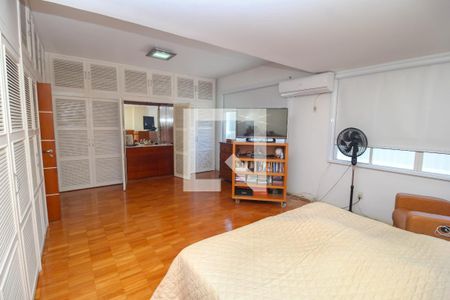 Apartamento à venda com 600m², 5 quartos e 2 vagas Apartamento à venda com 600m², 5 quartos e 2 vagasQuarto 1