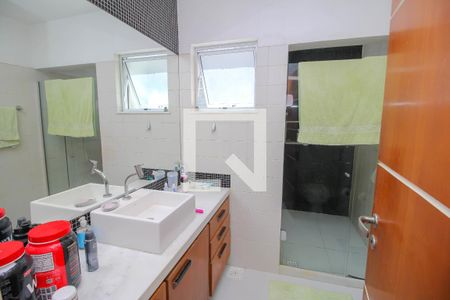 Apartamento à venda com 600m², 5 quartos e 2 vagas Apartamento à venda com 600m², 5 quartos e 2 vagasBanheiro da Suíte 3