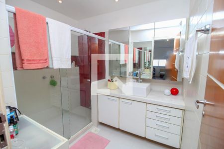 Apartamento à venda com 600m², 5 quartos e 2 vagas Apartamento à venda com 600m², 5 quartos e 2 vagasBanheiro da Suíte 2