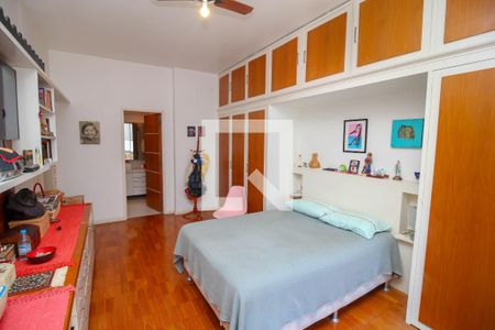 Apartamento à venda com 600m², 5 quartos e 2 vagas Apartamento à venda com 600m², 5 quartos e 2 vagasQuarto 2