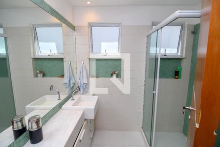 Apartamento à venda com 600m², 5 quartos e 2 vagas Apartamento à venda com 600m², 5 quartos e 2 vagasBanheiro Social