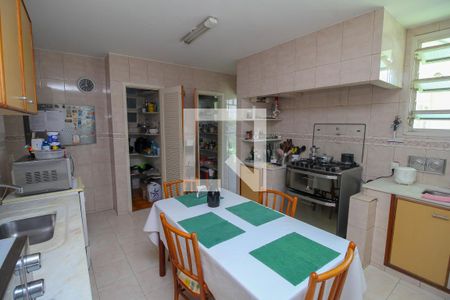 Apartamento à venda com 600m², 5 quartos e 2 vagas Apartamento à venda com 600m², 5 quartos e 2 vagasCozinha - Armários