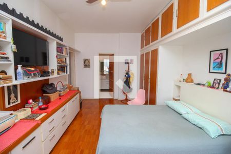 Apartamento à venda com 600m², 5 quartos e 2 vagas Apartamento à venda com 600m², 5 quartos e 2 vagasQuarto 2