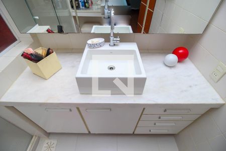 Apartamento à venda com 600m², 5 quartos e 2 vagas Apartamento à venda com 600m², 5 quartos e 2 vagasBanheiro da Suíte 2