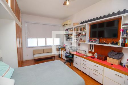 Apartamento à venda com 600m², 5 quartos e 2 vagas Apartamento à venda com 600m², 5 quartos e 2 vagasQuarto 2
