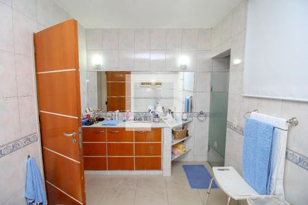Apartamento à venda com 600m², 5 quartos e 2 vagas Apartamento à venda com 600m², 5 quartos e 2 vagasBanheiro da Suíte 1