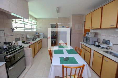 Apartamento à venda com 600m², 5 quartos e 2 vagas Apartamento à venda com 600m², 5 quartos e 2 vagasCozinha - Armários