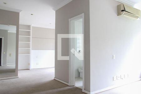 Apartamento à venda com 300m², 4 quartos e 4 vagas Apartamento à venda com 300m², 4 quartos e 4 vagasDetalhe da suite 1